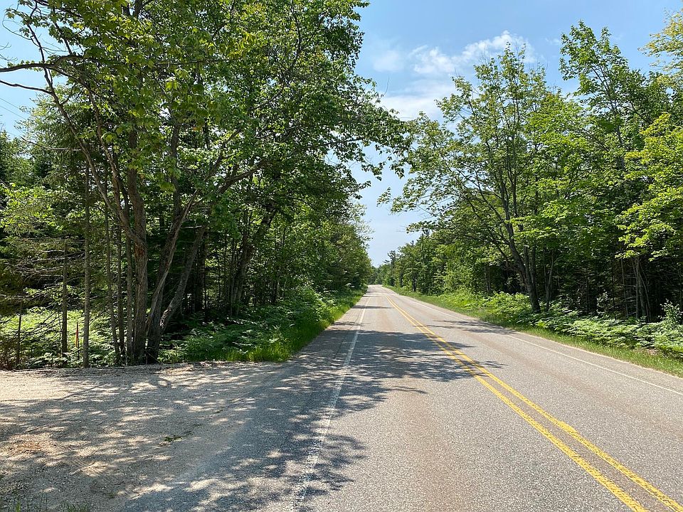 35 3rd Crk, Paradise, MI 49768 Zillow