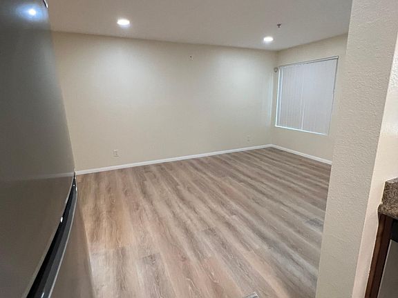 3rd image of 2101 Sealion Dr Unit 205