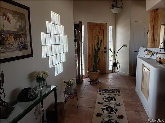 5th image of 573 E Diamond Creek Dr