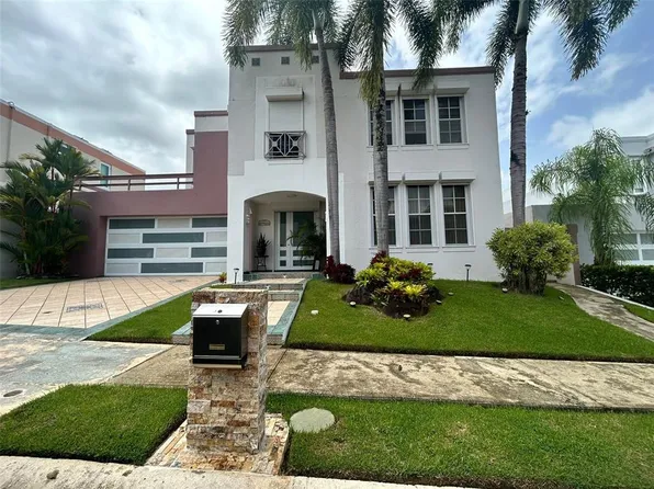 Encantada Altavilla Calle Plaza Sur, Trujillo Alto, PR 00976