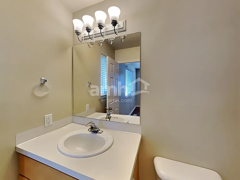 182 S 1125 W — Photo 8