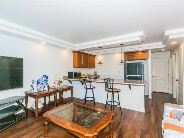 94-246 Leoku St APT G218, Waipahu, HI 96797