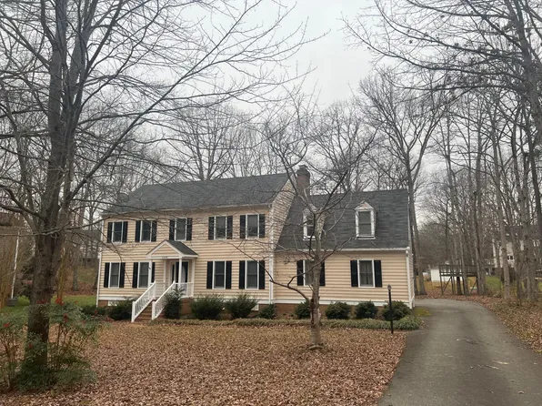 2420 Olde Queen Ter, Midlothian, VA 23113