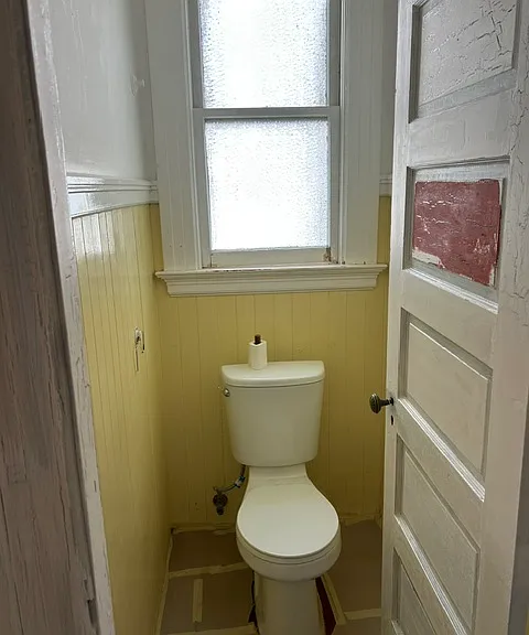 262 Lexington St — Photo 8