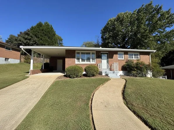 212 Birchwood Rd, Danville, VA 24540