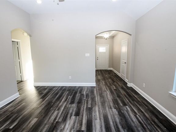 5th image of 2223 Idaho Ave