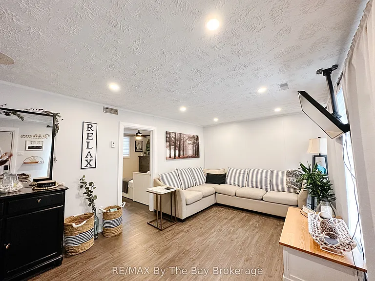339 Zoo Park Rd — Photo 3
