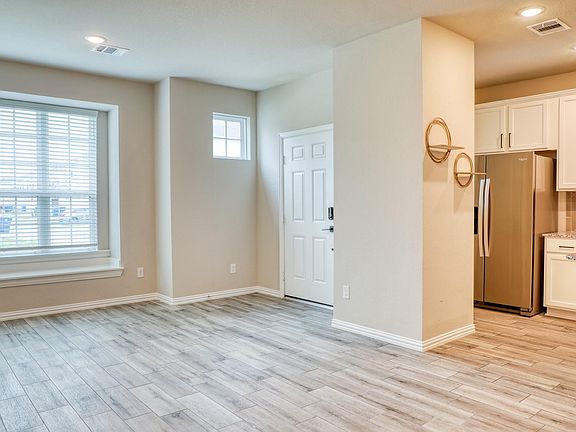 4th image of 12675 Taymouth Manor Dr