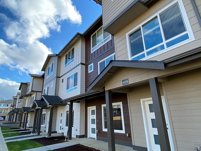 Building 4310 Unit- F available now