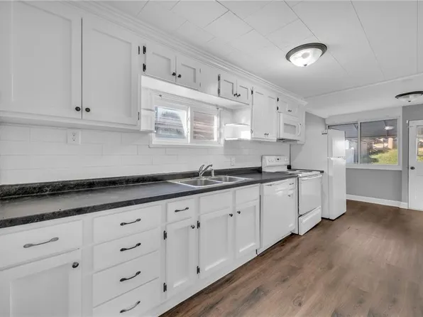 2914 N 8th St, Saint Joseph, MO 64505