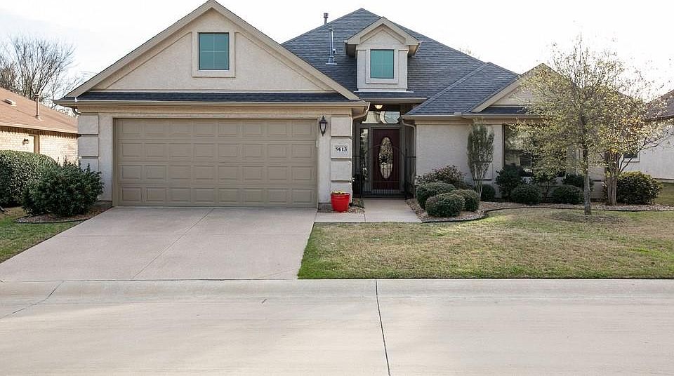 1st image of 9613 Teakwood Ave