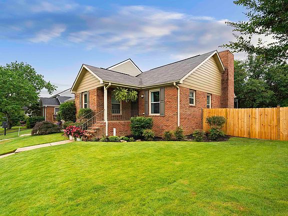 2nd image of 201 Woodbury Dr
