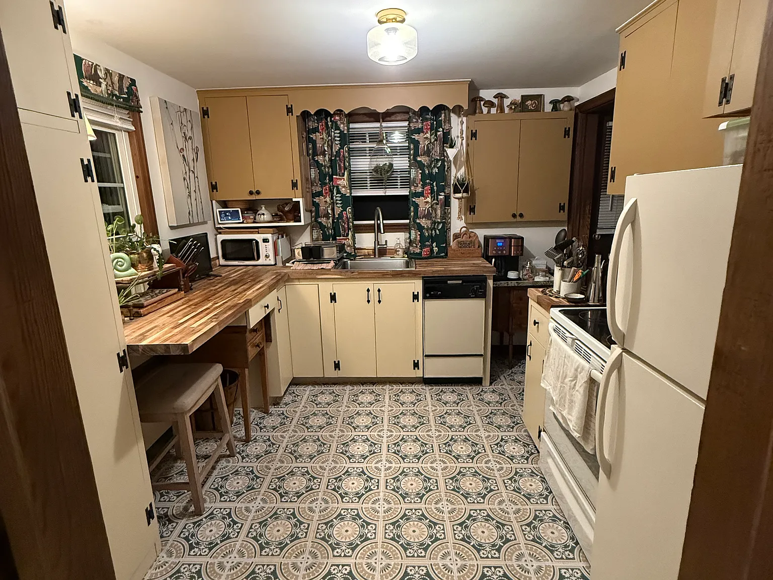 Studio, 2711 sqft, $1,850 — Photo 4