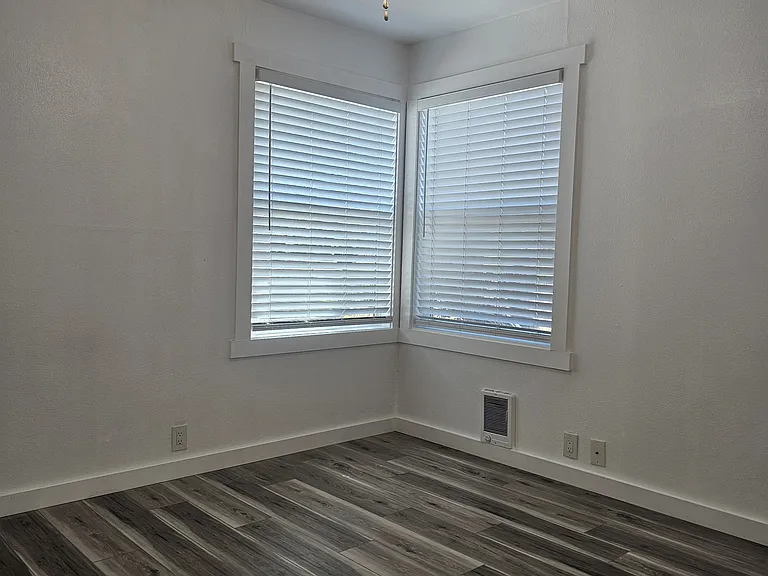 8708 SE 32nd Ave — Photo 11