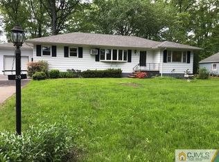 29 Utica Rd, Edison, NJ 08820