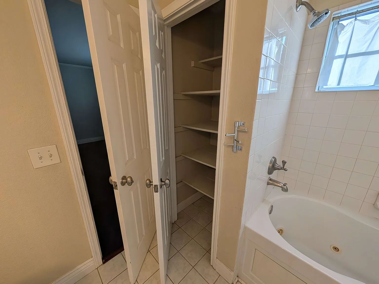 1940 Cedar Ridge Dr — Photo 4