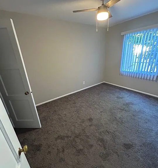 4086 Abourne Rd #4086A — Photo 11