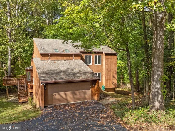 812 Richardson Dr, Harwood, MD 20776