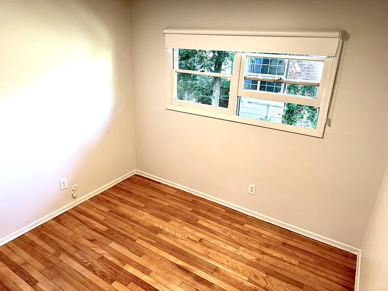 2031 N McClellan St — Photo 16
