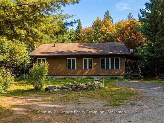 3rd image of 649 Madawaska Rd