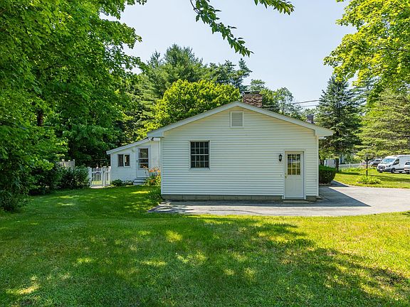 5th image of 636 Court Street