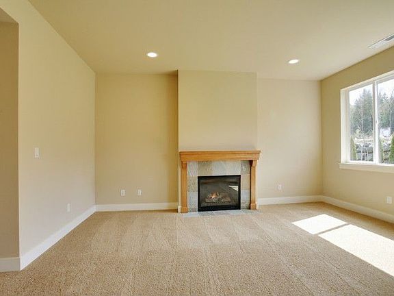 4th image of 7318 14th Pl SE