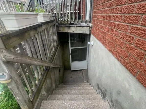 166 Saint Lawrence Dr #Basement, Welland, ON L3C 7H6