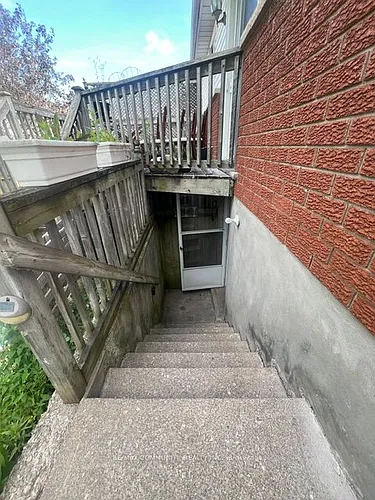 166 Saint Lawrence Dr #BASEMENT Photo 1 166 Saint Lawrence Dr #BASEMENT Photo 1
