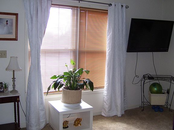 5th image of 1526 W Market St