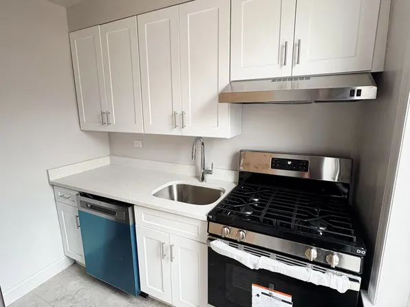 149 Marine Avenue image 2 of 8