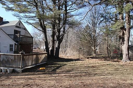 4th image of 171 Pleasant St
