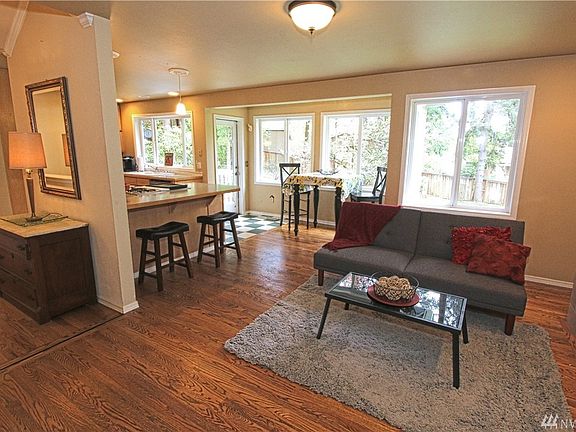 4th image of 3012 NE 176th St