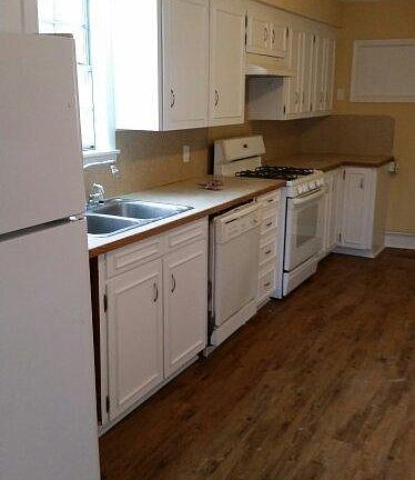 4th image of 317 Churchill St