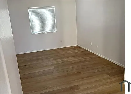 4752 E Laurel Ave — Photo 4