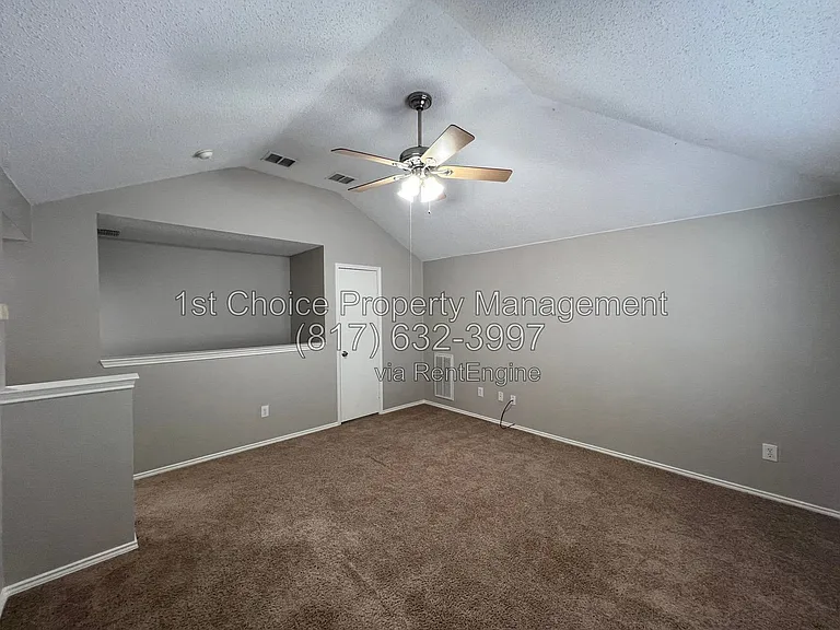 304 E Clover Park Dr — Photo 40