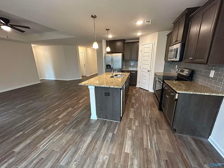 122 Daymark Dr — Photo 17