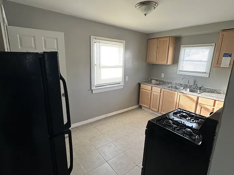 18431 Bloom St — Photo 3