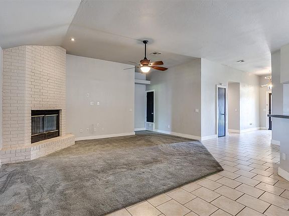 4th image of 1612 Glacier Ln
