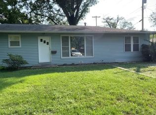 5 Spruce Dr, Belleville, IL 62221