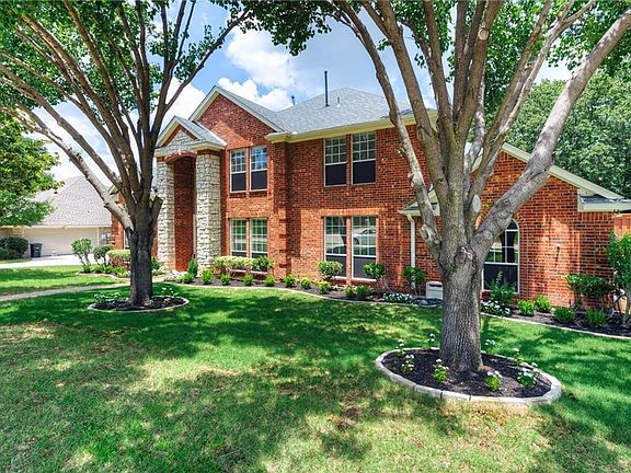 2nd image of 991 Regency Dr