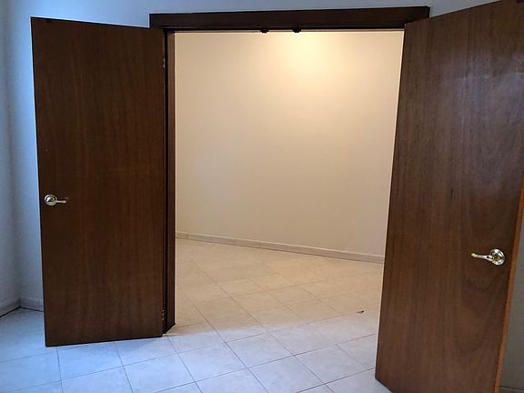 4th image of 21-33 36th St #2C