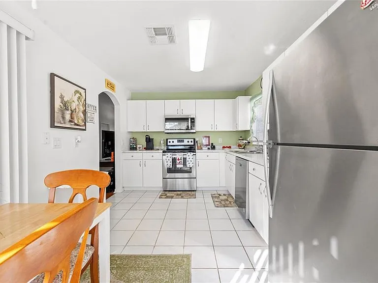 221 Prather Dr — Photo 10