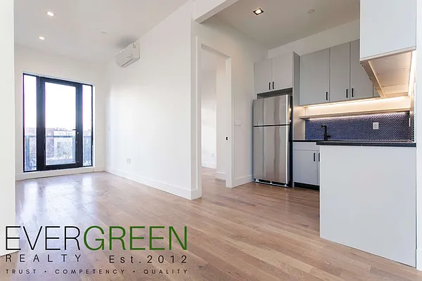 Rented by Evergreen Apartments BK | media 14