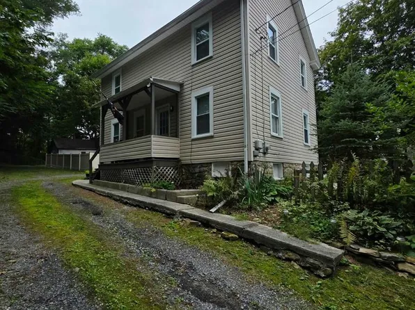 317 Park Aly, Williamsburg, PA 16693