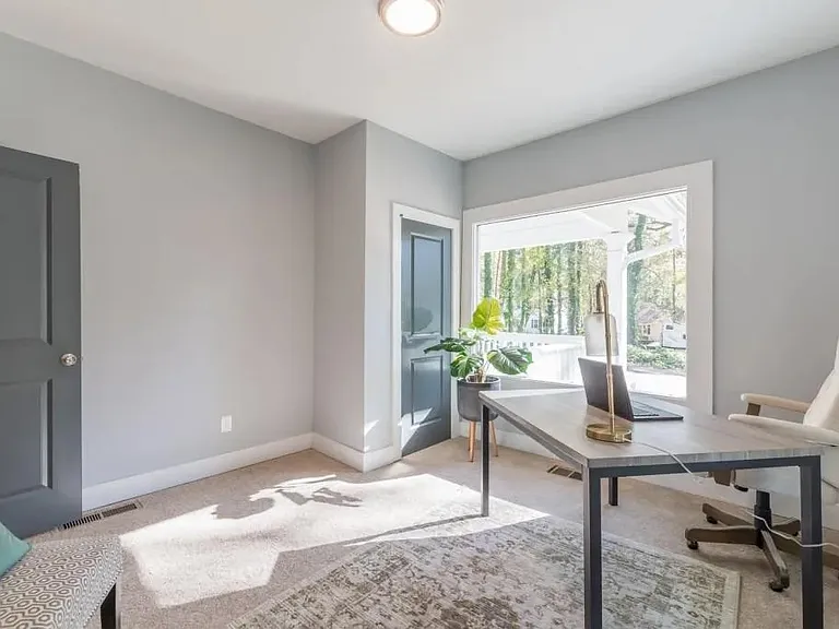 1659 Olympian Way SW — Photo 21