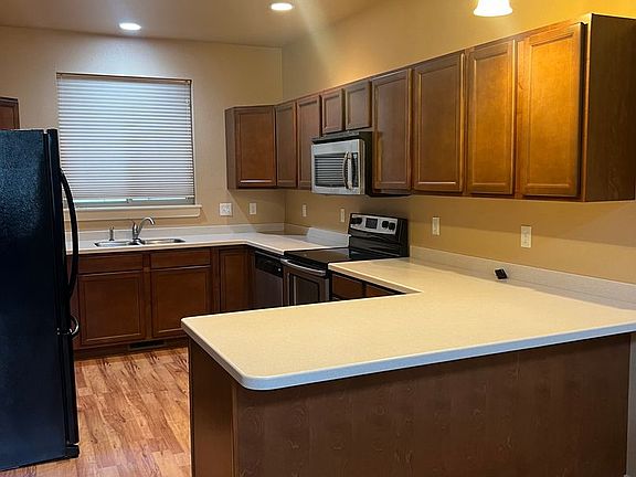 3rd image of 2250 Gallatin Green Blvd