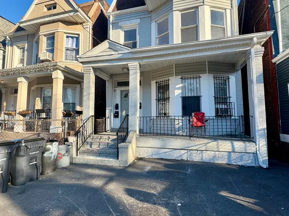 267 N 7th St Room 2, Newark, NJ 07107