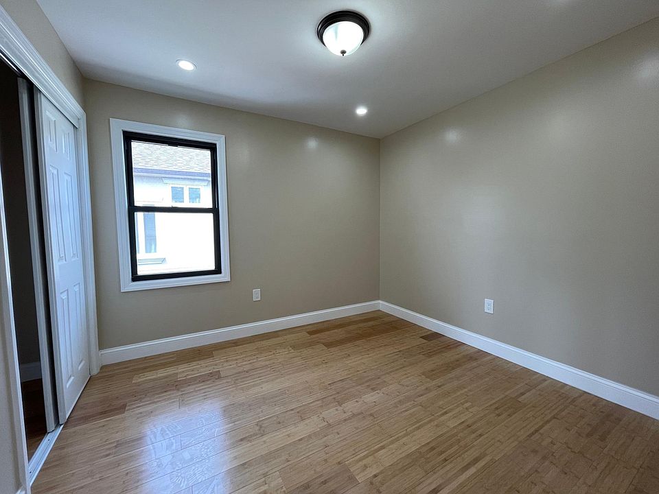 1st image of 169 Hickory Ave #2