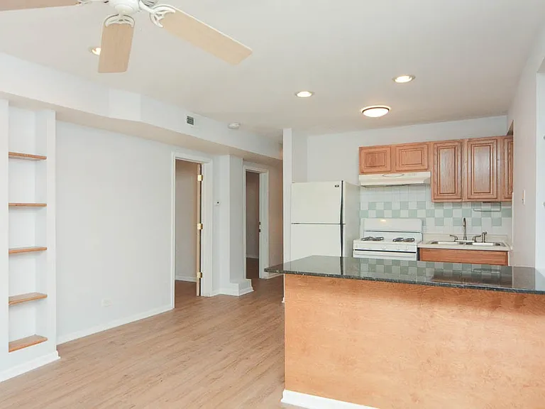 2347 W 24th Pl #FG — Photo 12
