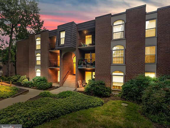 2nd image of 3334 Woodburn Village Dr APT 24